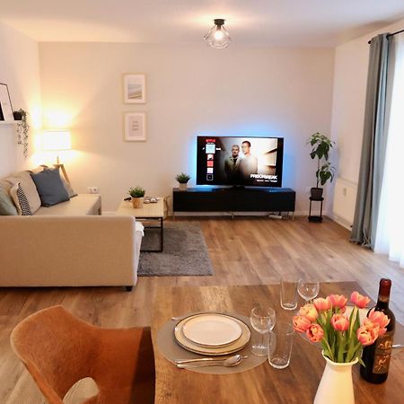 Geraeumiges 2R City-Apartment Uninaehe Mit Tv Streaming, Terrasse Magdeburg Exterior photo