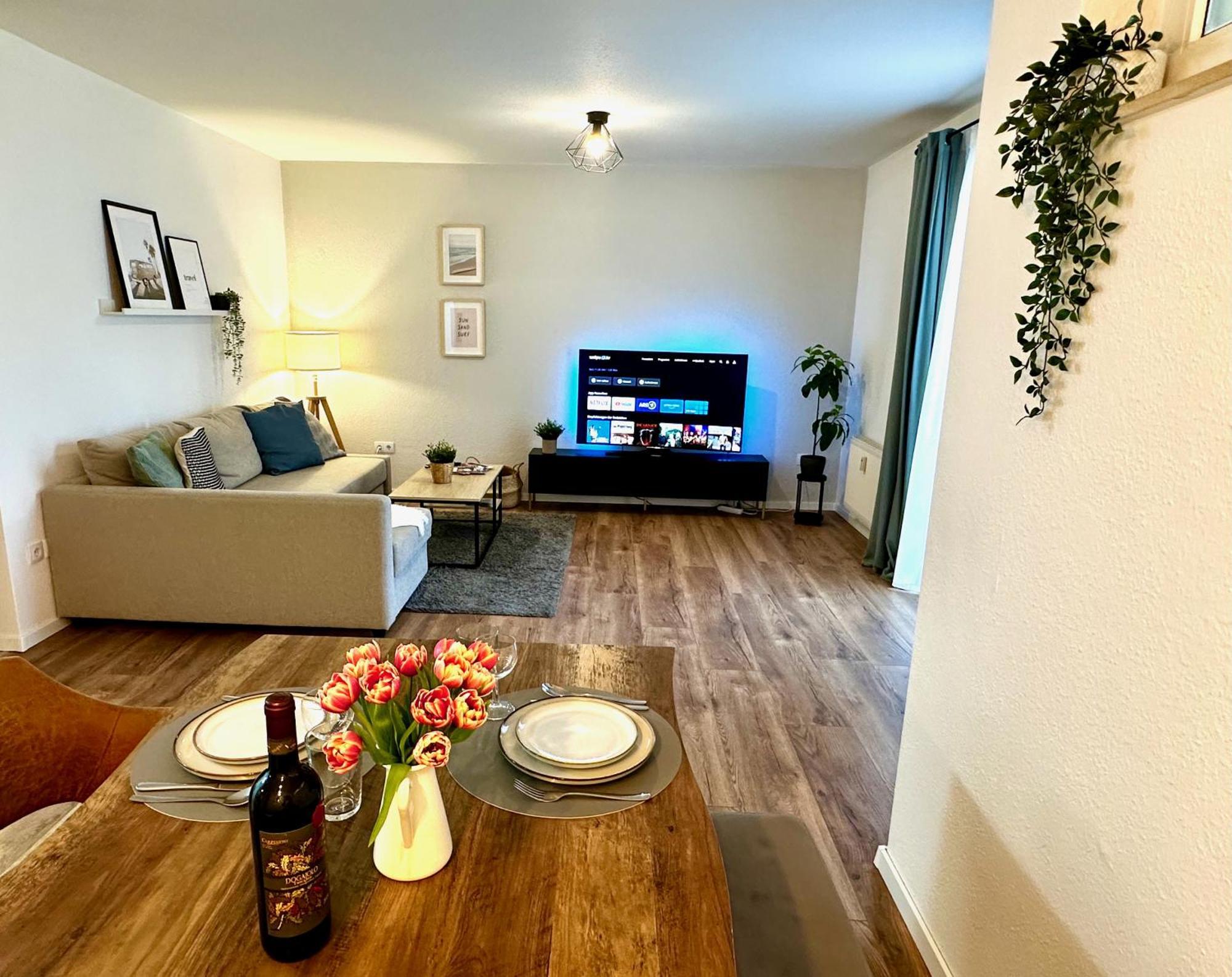 Geraeumiges 2R City-Apartment Uninaehe Mit Tv Streaming, Terrasse Magdeburg Exterior photo